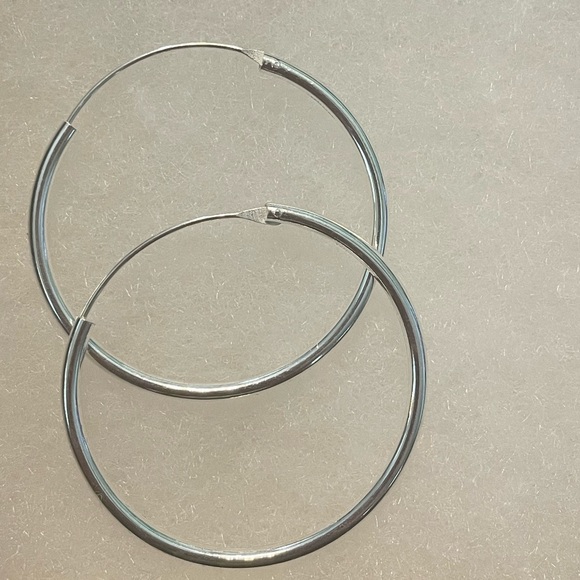 Silpada Flexible Hoop Sterling Silver Earrings - Picture 14 of 16